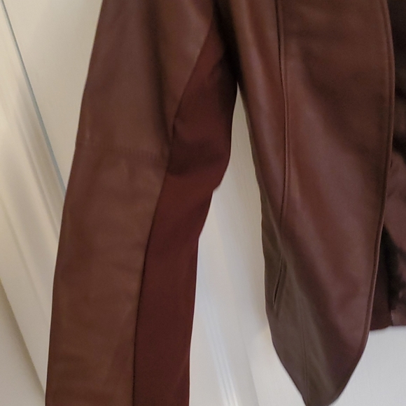 Leather jacket - Picture 3 of 4